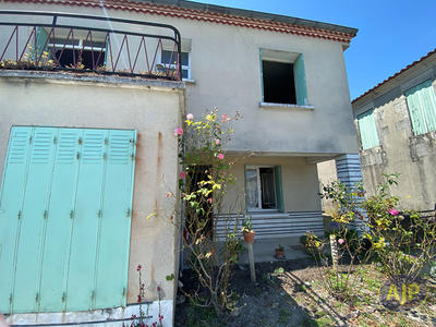 Maison - 90 m² - 5 pièces
