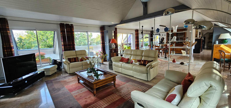 Appartement - 222 m² - 5 pièces