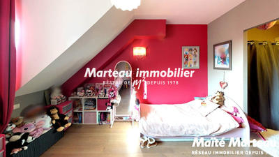 Maison - 180 m² - 9 pièces