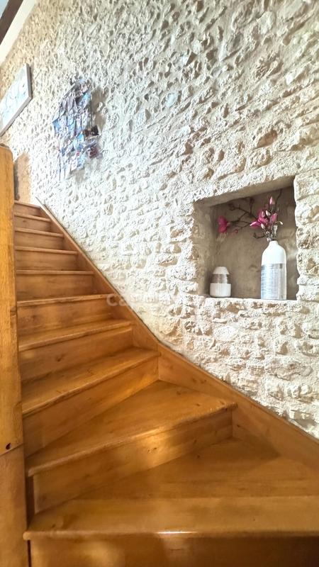 Propriété - 230 m² - 7 pièces