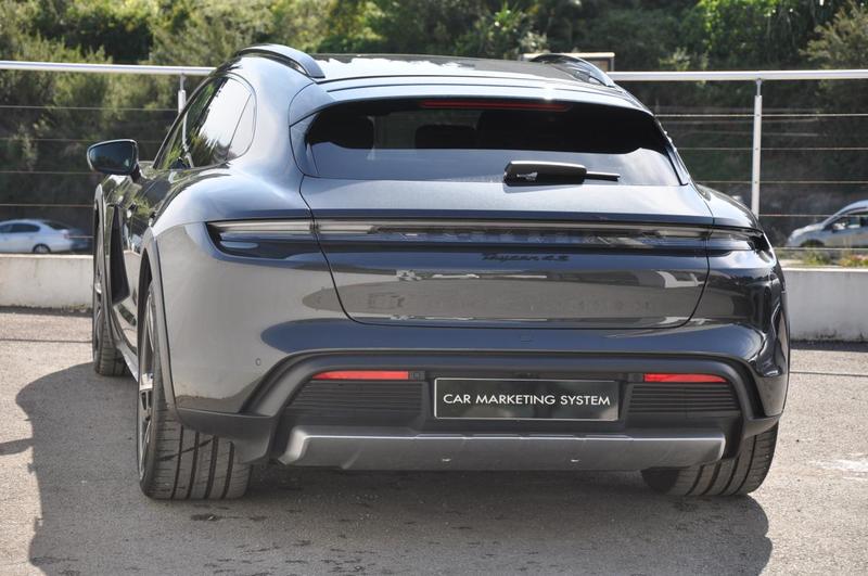 Porsche taycan Cross Turismo 4s