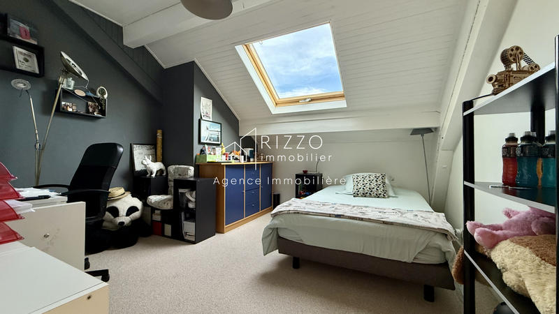 Maison - 178 m² - 8 pièces