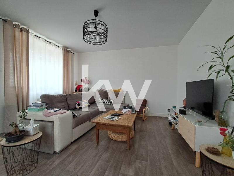 Maison - 180 m² - 8 pièces