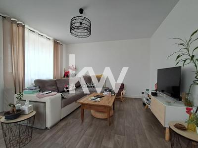 Maison - 180 m² - 8 pièces