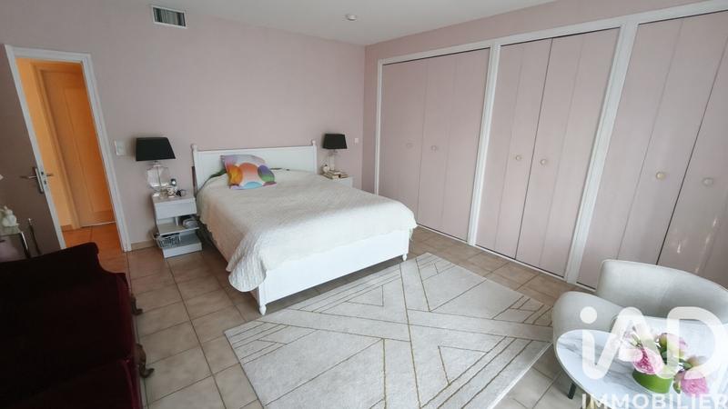 Maison - 215 m² - 5 pièces