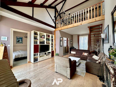 Maison - 161 m² - 7 pièces