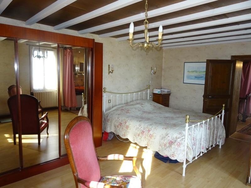 Maison en pierre - 238 m² - 8 pièces