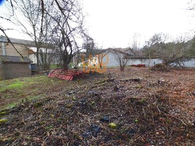Terrain constructible - 845 m²