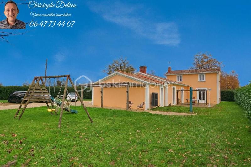 Maison traditionnelle - 141 m² - 7 pièces