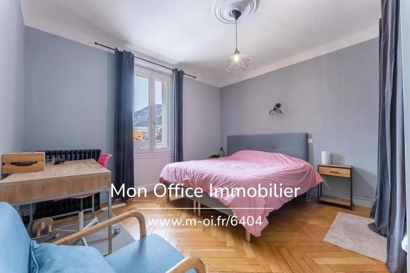 Appartement - 138 m² - 5 pièces