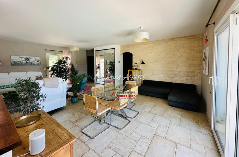 Maison - 200 m² - 8 pièces