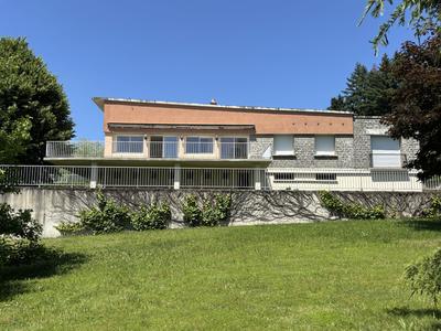 Villa - 200 m² - 7 pièces