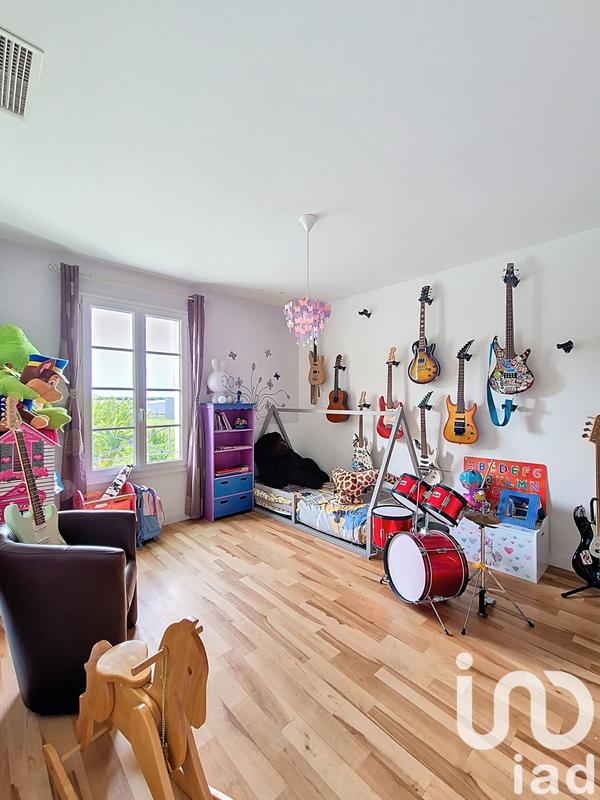 Maison - 201 m² - 6 pièces