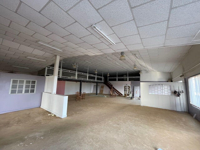 Local commercial - 1 000 m²