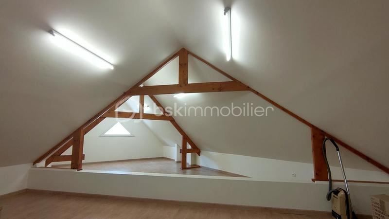 Maison - 310 m² - 7 pièces