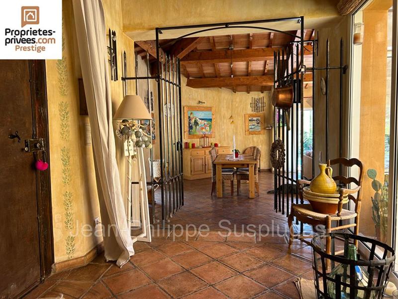 Villa - 190 m² - 7 pièces