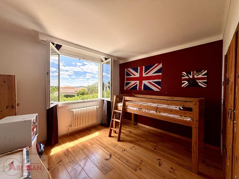 Maison - 220 m² - 7 pièces