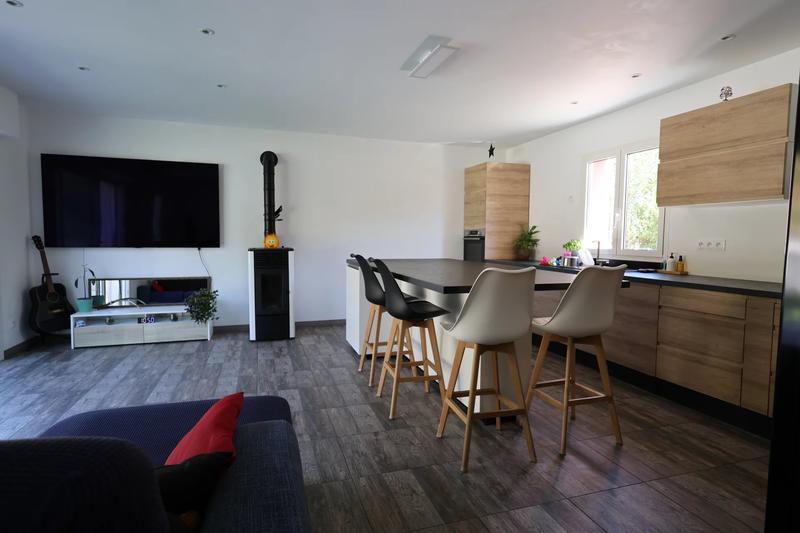 Maison - 90 m² - 4 pièces