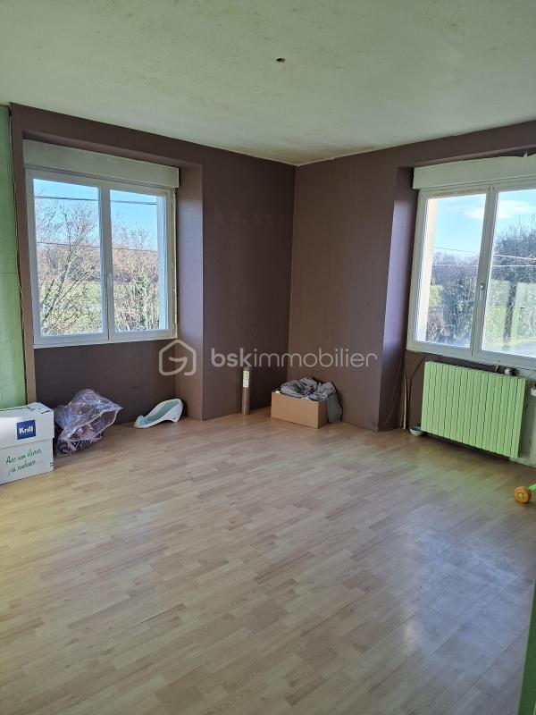 Maison traditionnelle - 243 m² - 8 pièces