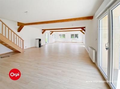 Maison - 215 m² - 8 pièces