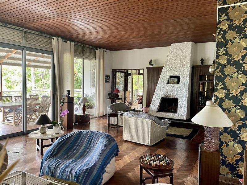 Maison - 180 m² - 7 pièces