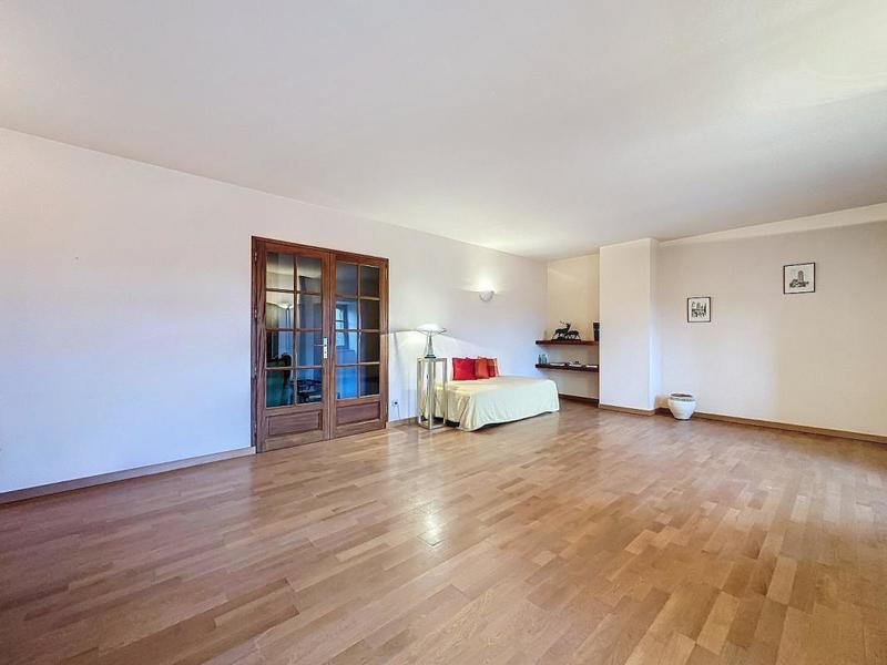 Appartement - 112 m² - 4 pièces