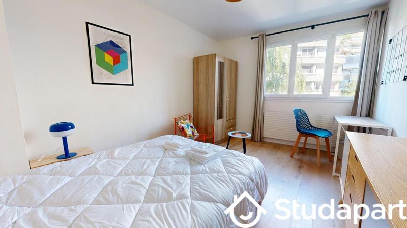 Chambre - 10 m² - 1 pièce