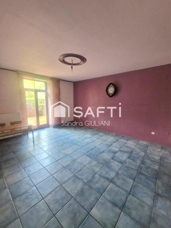 Maison - 220 m² - 5 pièces