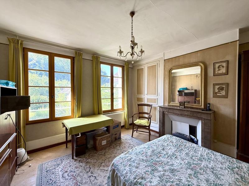 Demeure - 283 m² - 10 pièces