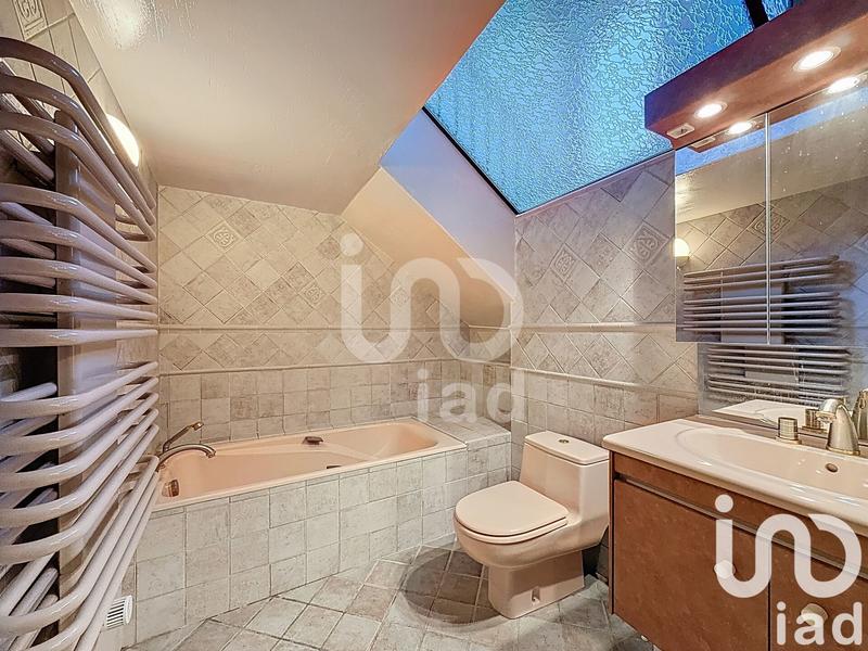 Maison - 355 m² - 6 pièces