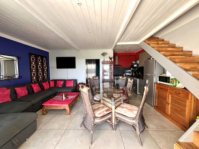 Maison - 96 m² - 4 pièces