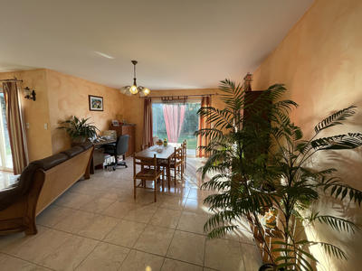 Maison - 170 m² - 5 pièces