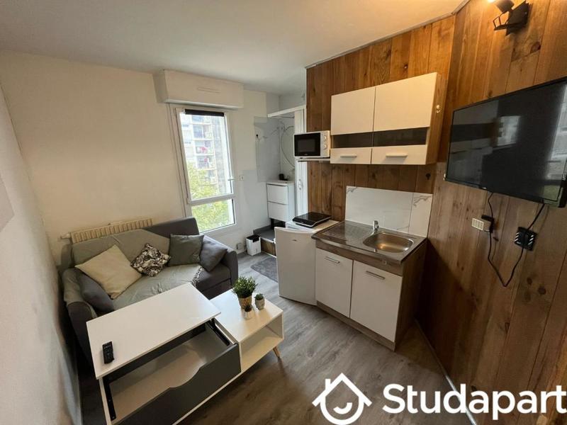 Chambre - 9 m² - 1 pièce