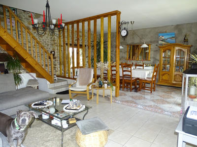 Maison - 170 m² - 5 pièces