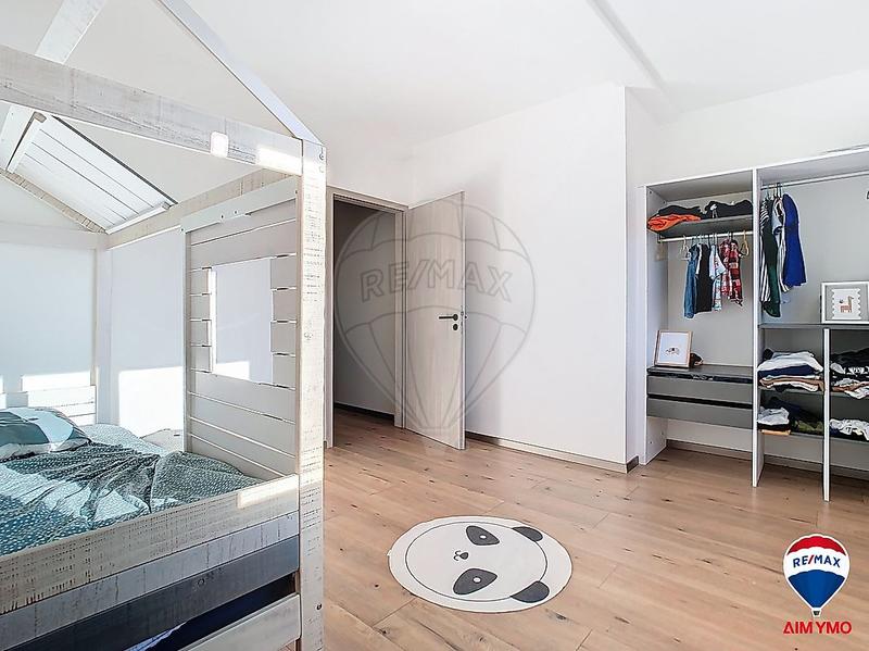 Maison - 147 m² - 6 pièces