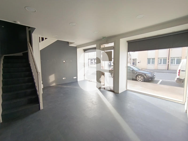 Local commercial - 109 m²
