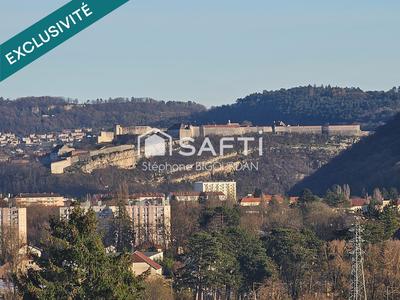 Appartement - 108 m² - 5 pièces