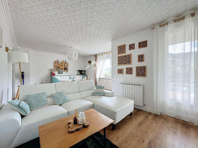 Appartement - 81 m² - 4 pièces