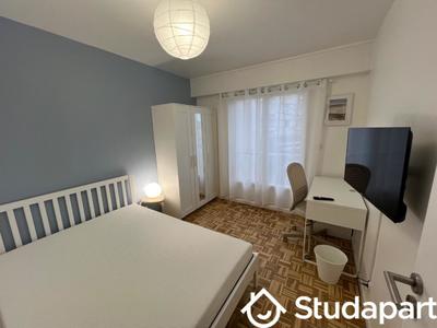 Chambre - 11 m² - 1 pièce