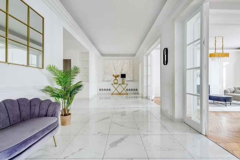 Appartement - 279 m² - 8 pièces