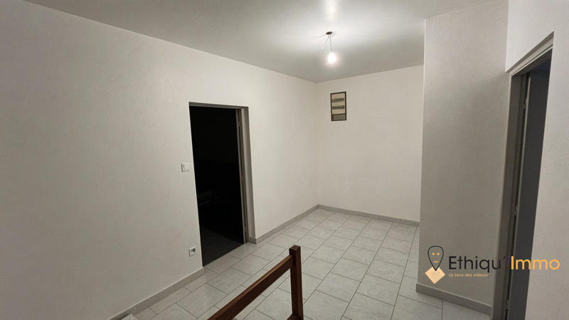 Maison - 500 m² - 6 pièces