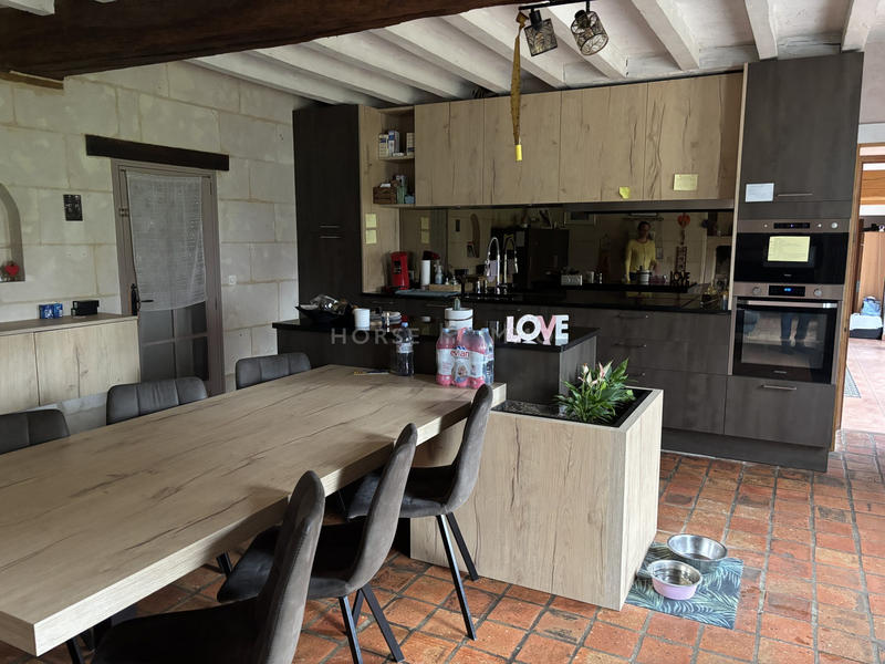 Maison - 236 m² - 8 pièces