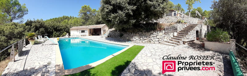 Propriété - 225 m² - 10 pièces