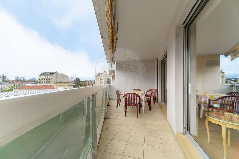 Appartement - 96 m² - 5 pièces