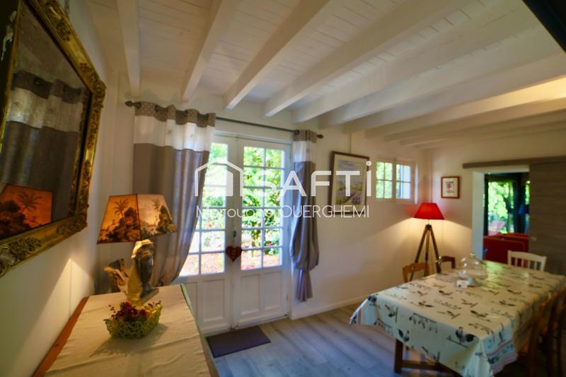 Maison - 484 m² - 12 pièces