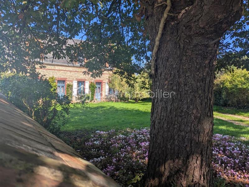 Maison - 202 m² - 7 pièces