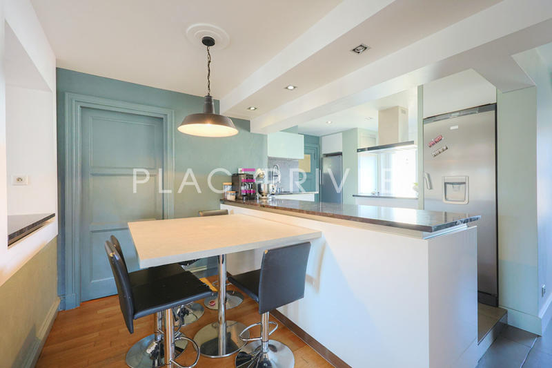 Appartement - 182 m² - 5 pièces