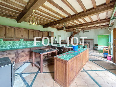 Maison - 277 m² - 8 pièces