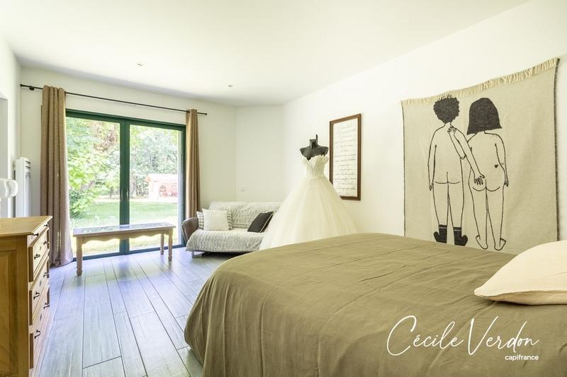 Propriété - 280 m² - 10 pièces