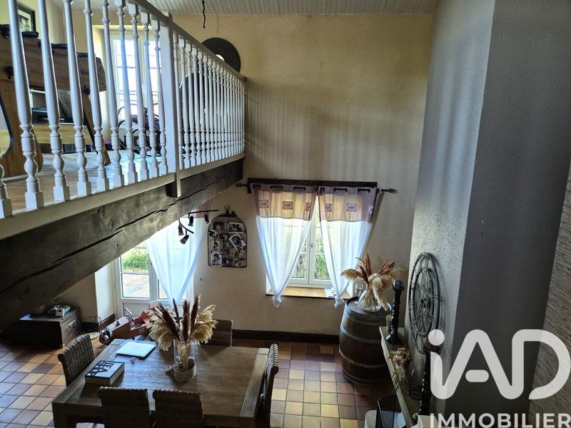 Maison - 186 m² - 6 pièces